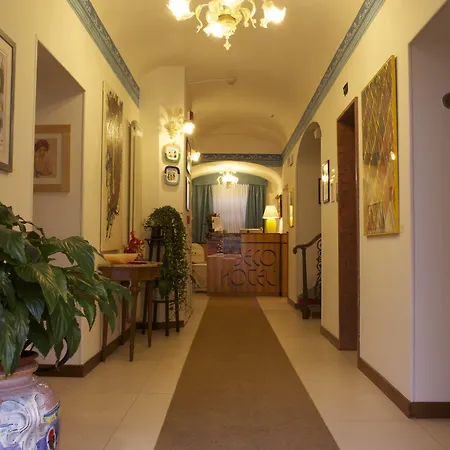 Deco 4*