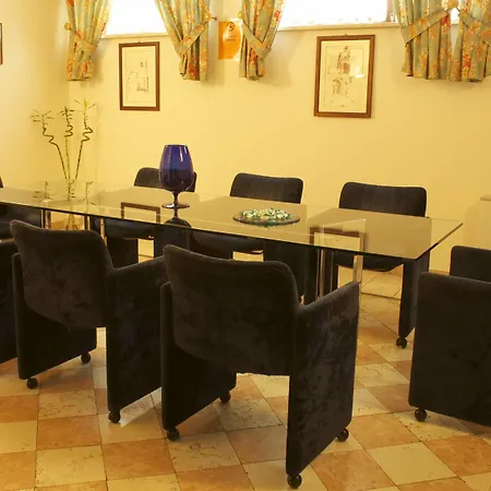 Deco 4* פרוג'ה