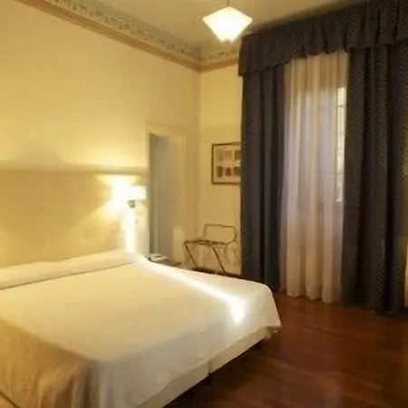 Отель Deco