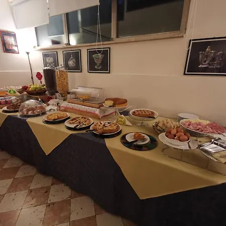 מלון Deco