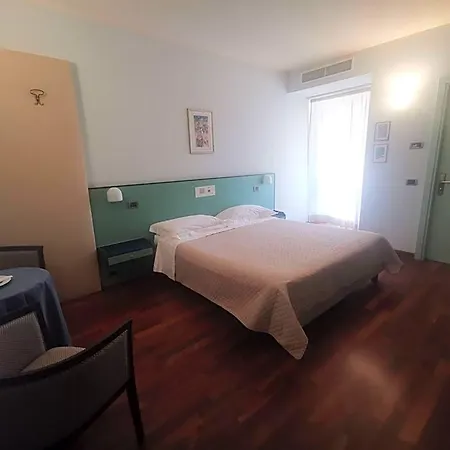 Deco 4*