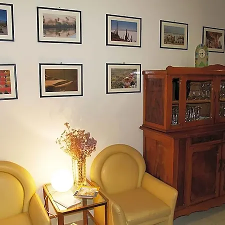 Отель Deco 4*